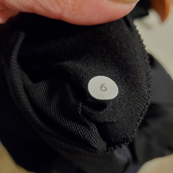 EUC Lululemon Push Your Limits Tank - 6 - Picture 6 of 6